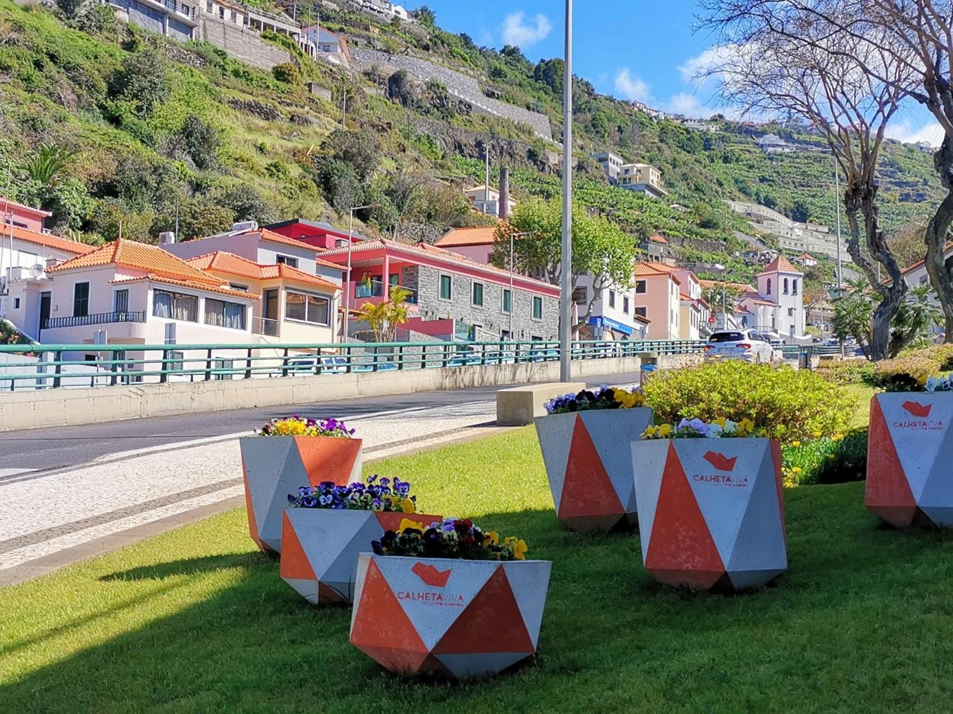 Chale Esmeralda - Charming Studios In Calheta Beach المظهر الخارجي الصورة
