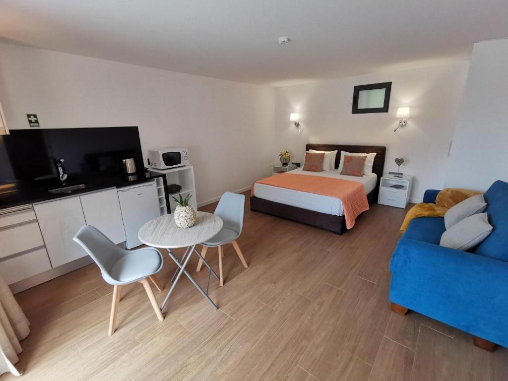Chale Esmeralda - Charming Studios In Calheta Beach المظهر الخارجي الصورة